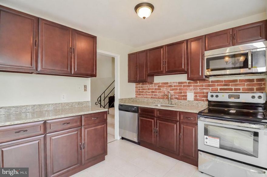 PRICE REDUCED**BEAUTIFULLY RENOVATED**BRAND NEW KITCHEN CABINETS, GRANITE COUNTER TOPS, S/S APPLIANCES, NEW CARPET, FRESHLY PAINTED, UPDATED BATHROOMS, NEW LIGHT FIXTURES, NEWER WINDOWS AND DOORS, UPDATED SIDING AND ROOFING, NEW AC UNIT****THE LIST GOES ON***YOU WON'T FIND A BETTER DEAL THAN THIS***CLICK ON 2ND VIRTUAL TOUR TO WATCH VIDEO TOUR**