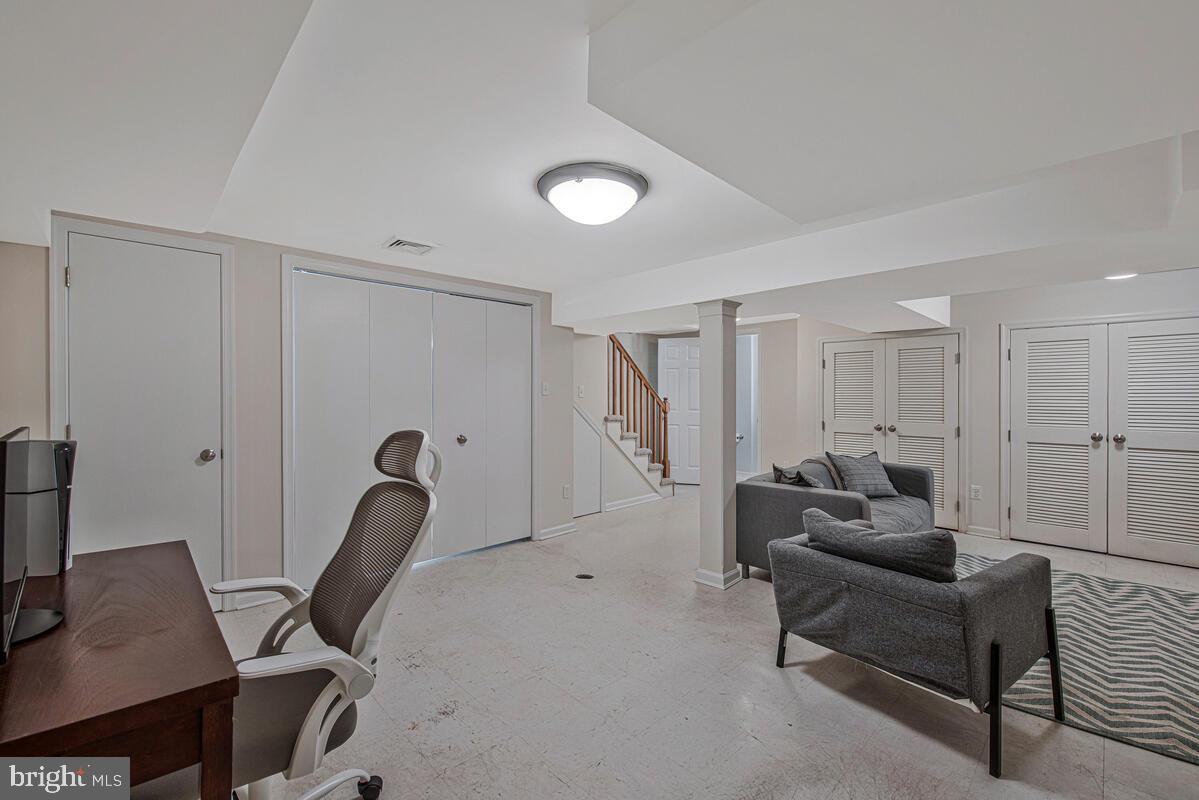 WOODACRES - Residential