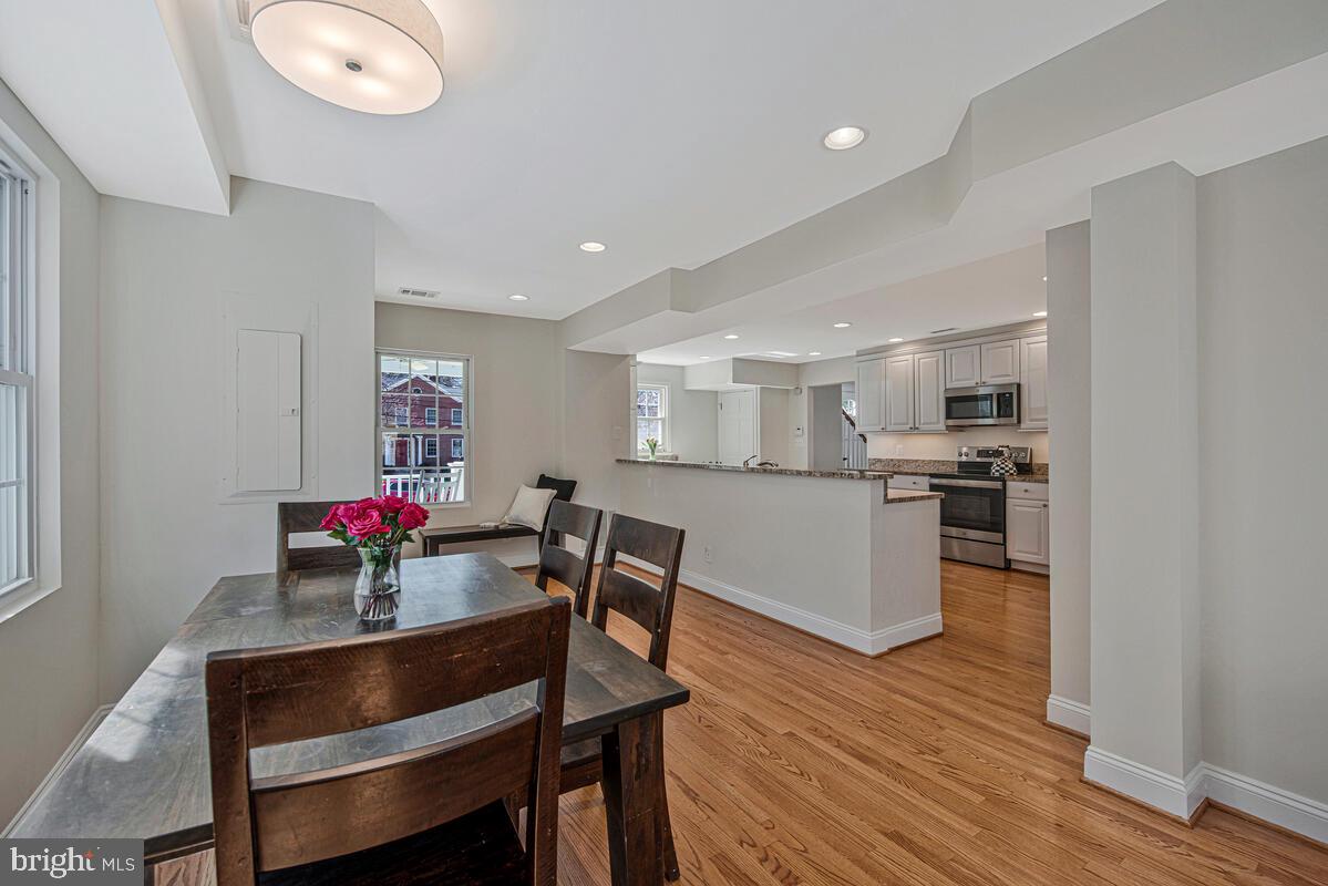 WOODACRES - Residential