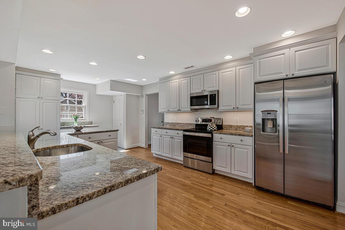 WOODACRES - Residential