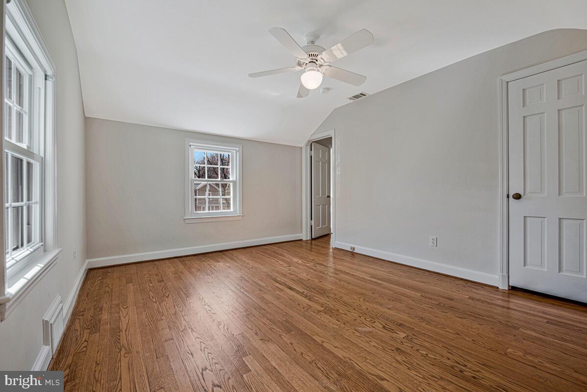 WOODACRES - Residential