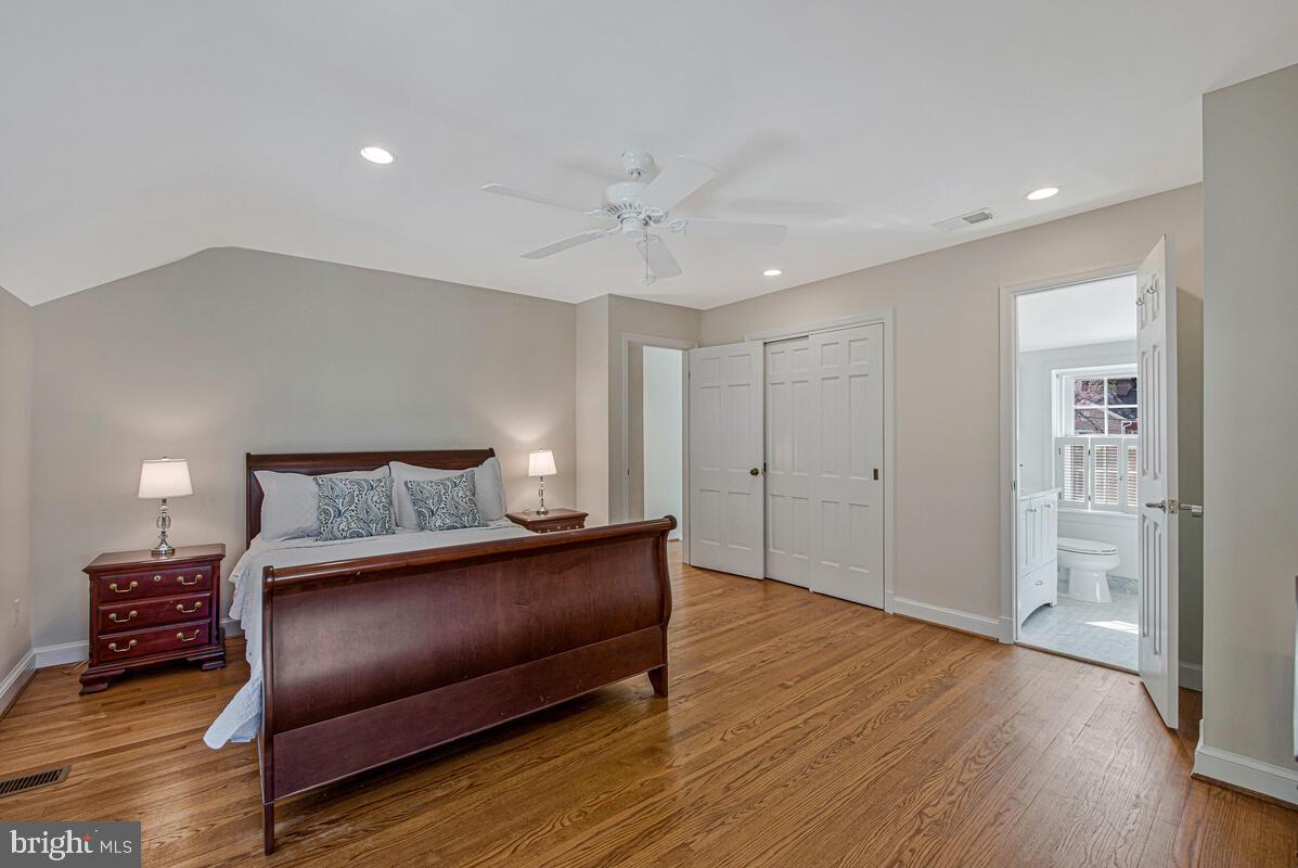 WOODACRES - Residential