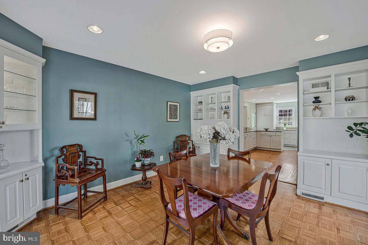 WOODACRES - Residential