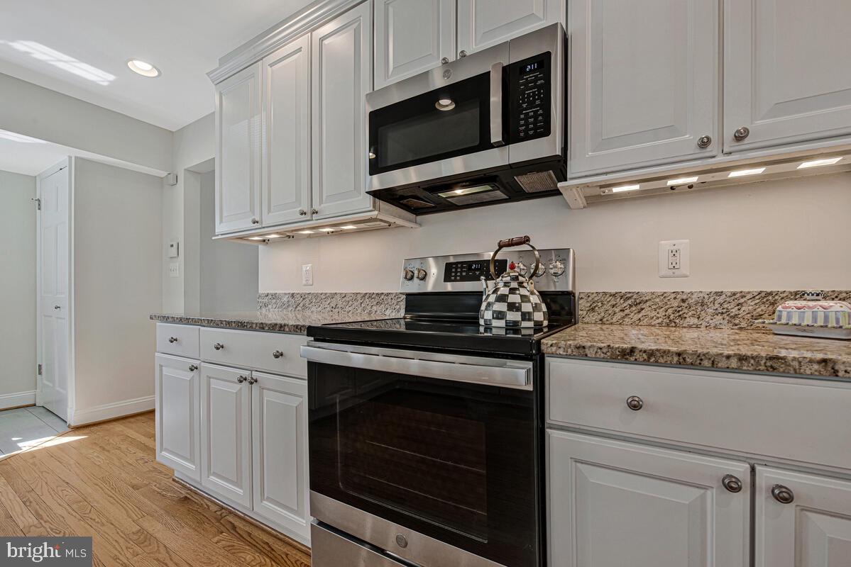 WOODACRES - Residential