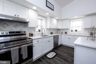 Gibbsboro, New Jersey 08026, United States, 3 Bedrooms Bedrooms, ,1 BathroomBathrooms,Residential,Pending,128591