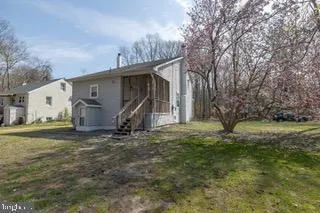 Gibbsboro, New Jersey 08026, United States, 3 Bedrooms Bedrooms, ,1 BathroomBathrooms,Residential,Pending,128591