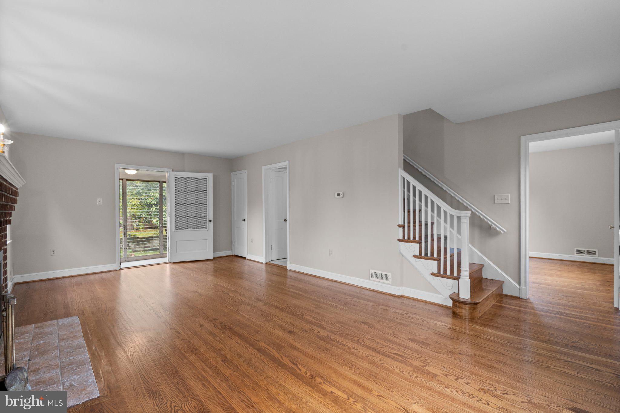 4416 NASH STREET NE