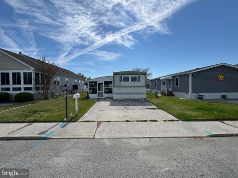 Mobile Home For Sale - 167 Sunshine Lane<br/> OCEAN CITY, MD 21842