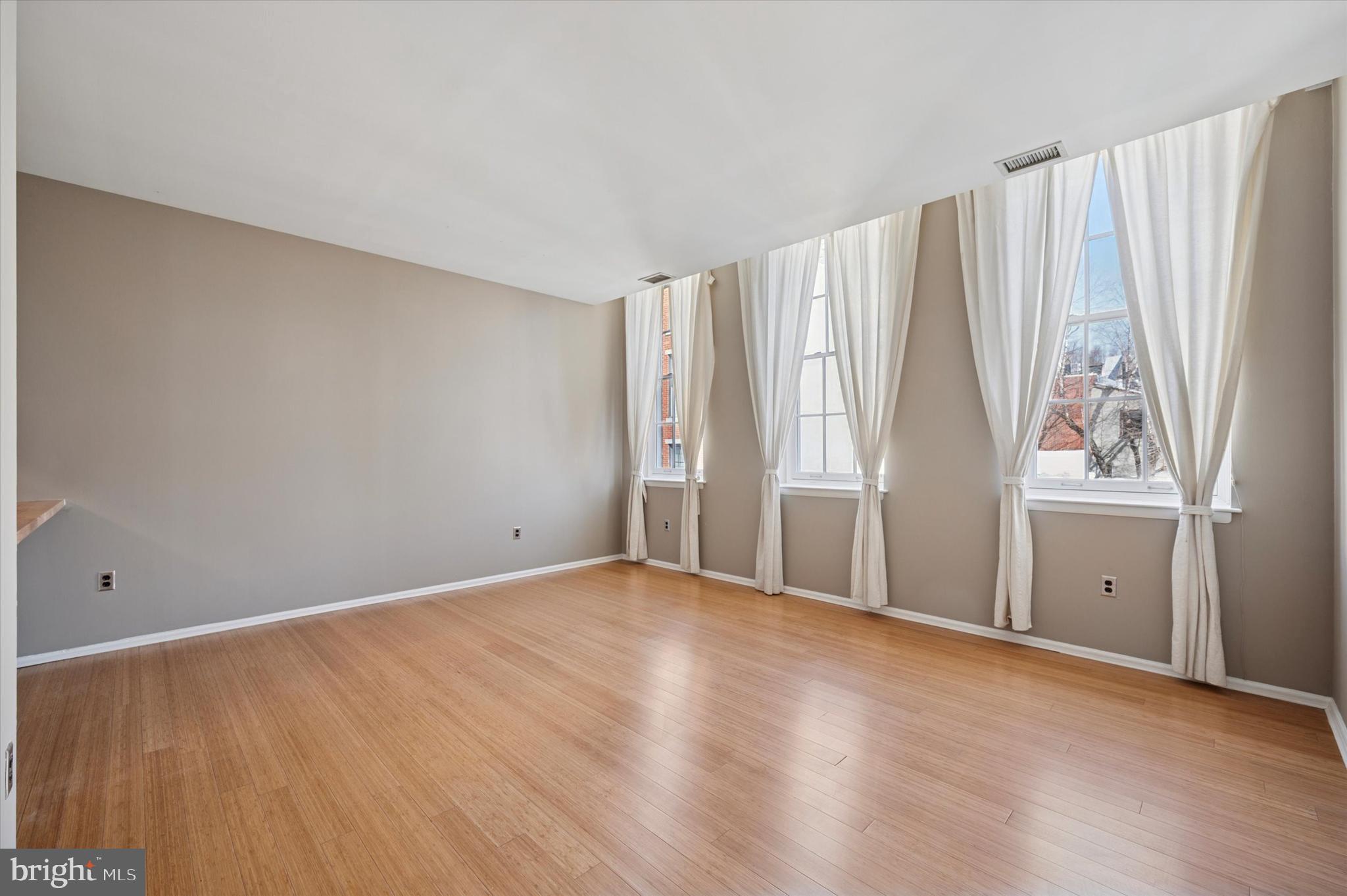 OLD CITY - Residential