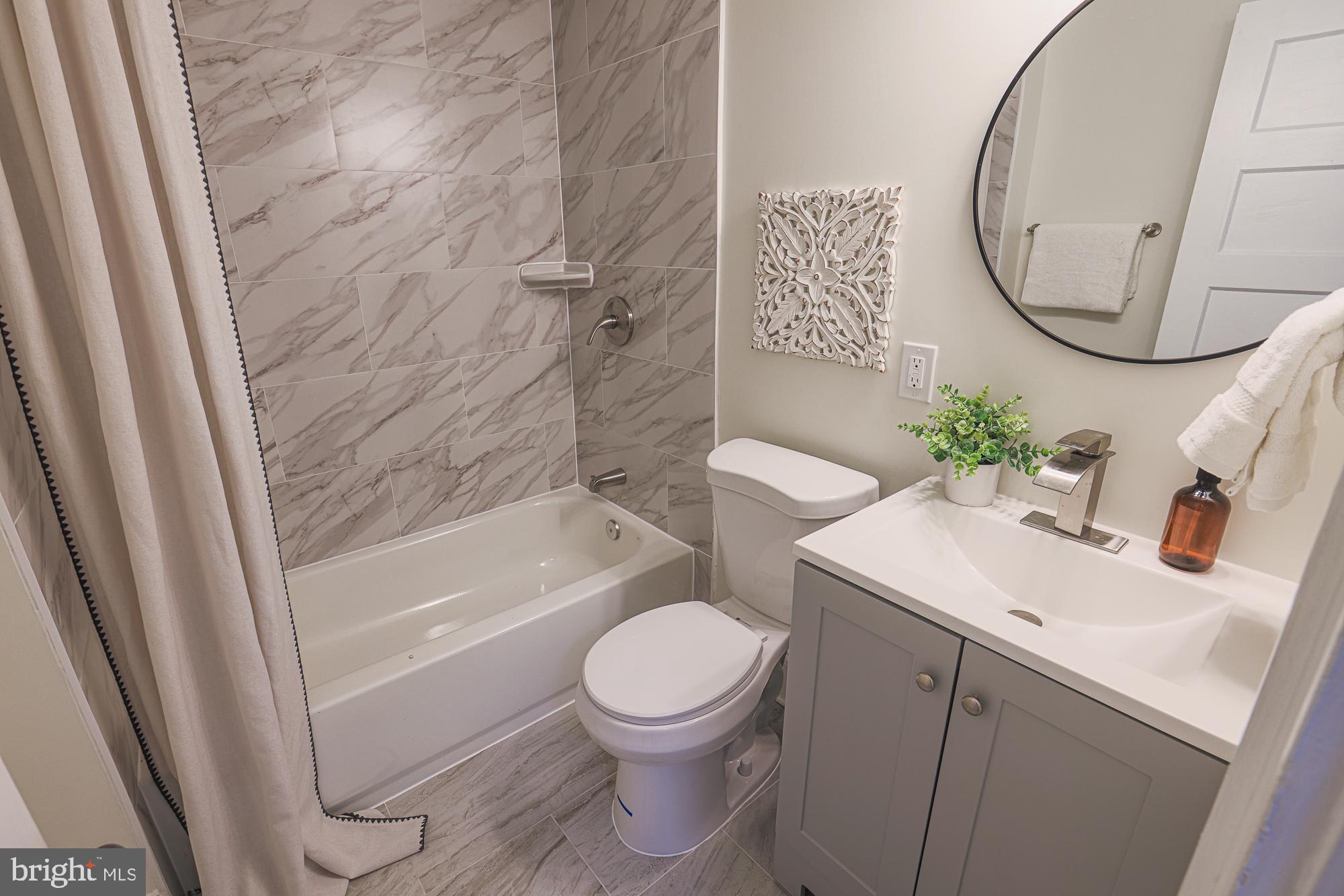 OAKENSHAWE - Residential Lease