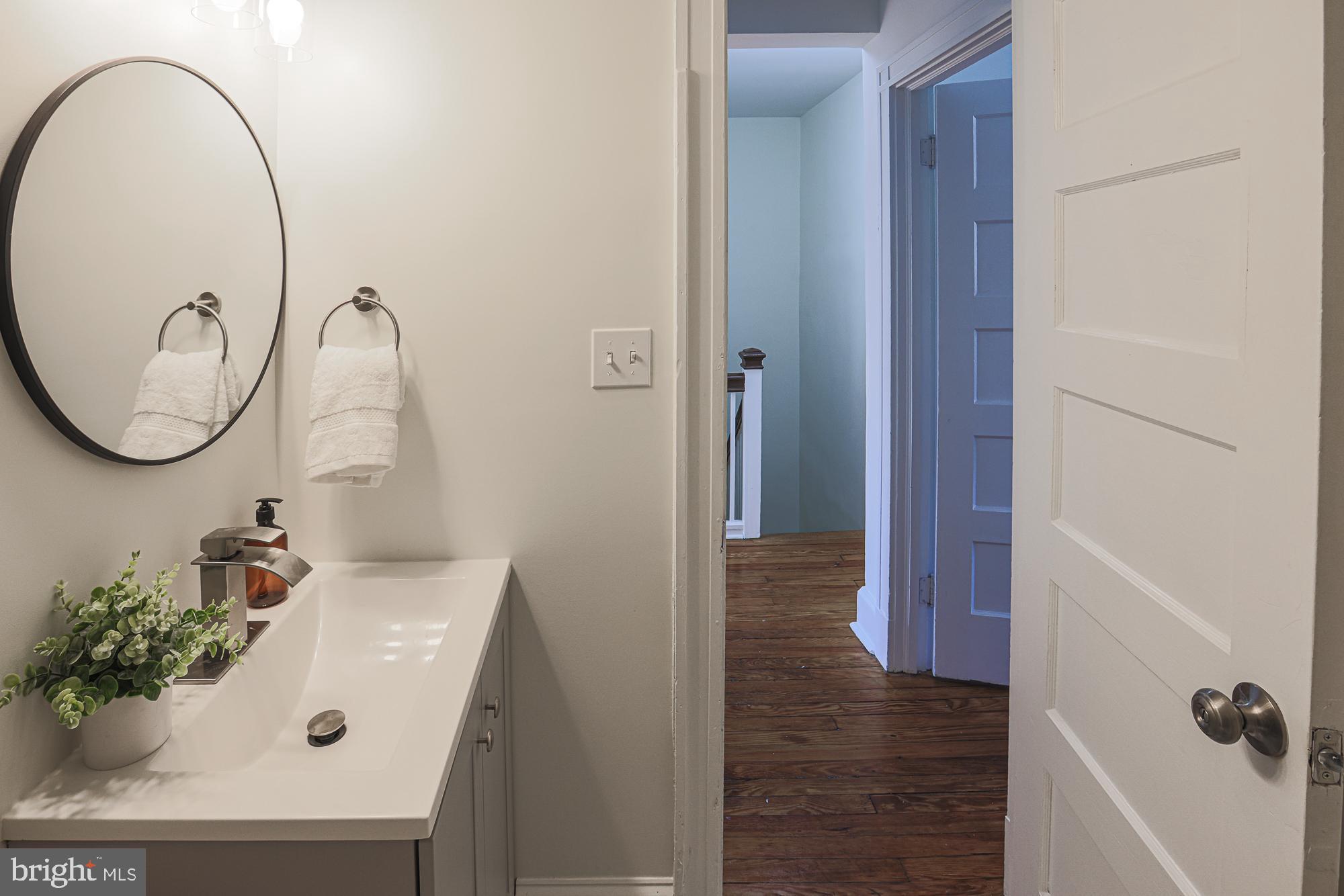 OAKENSHAWE - Residential Lease