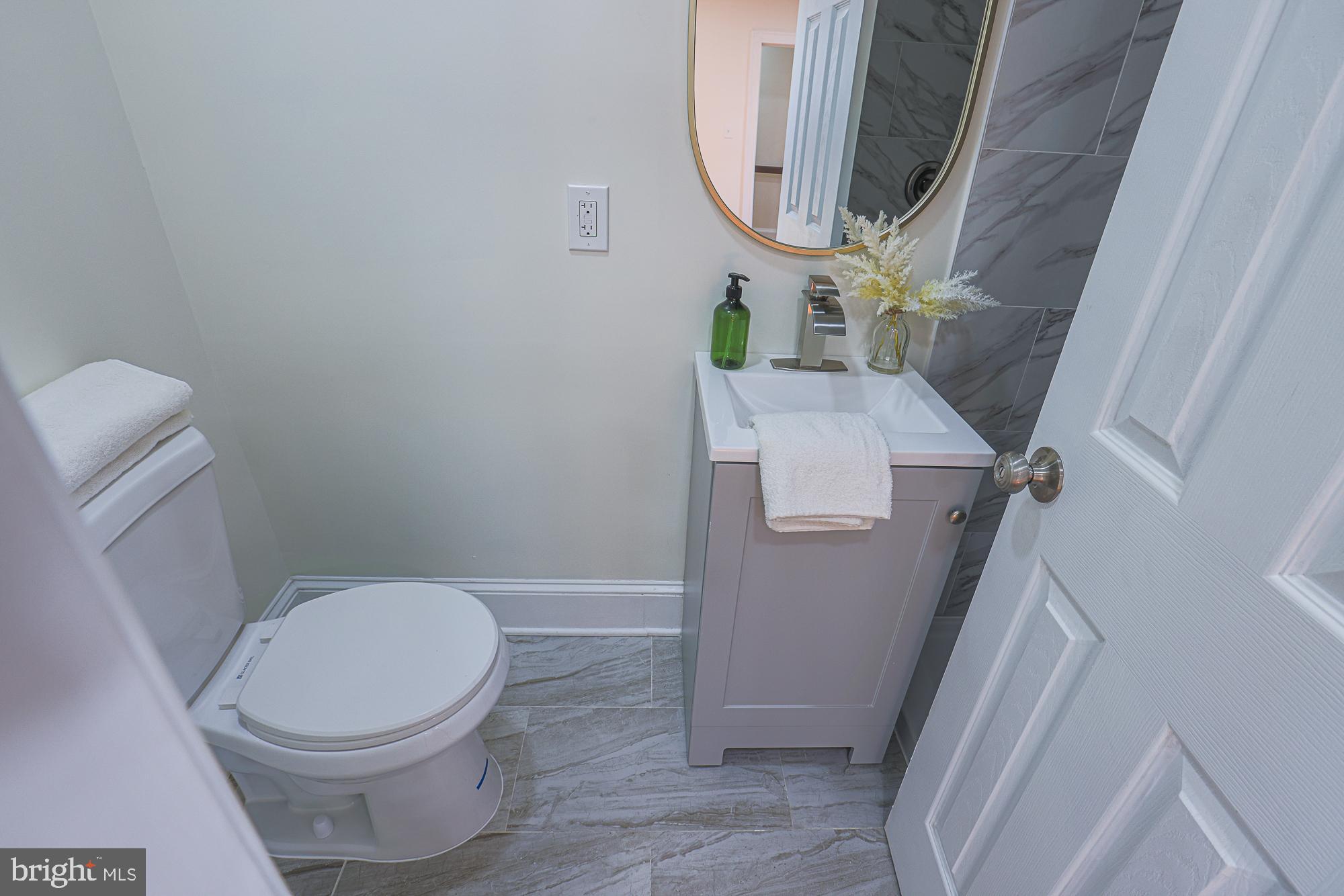 OAKENSHAWE - Residential Lease