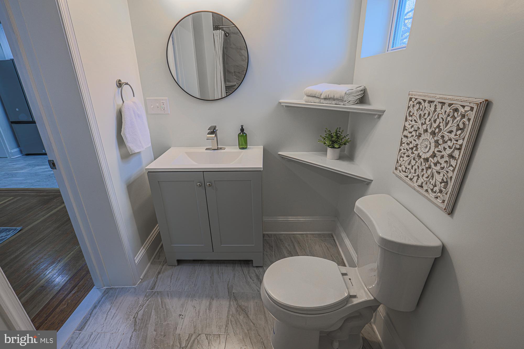 OAKENSHAWE - Residential Lease