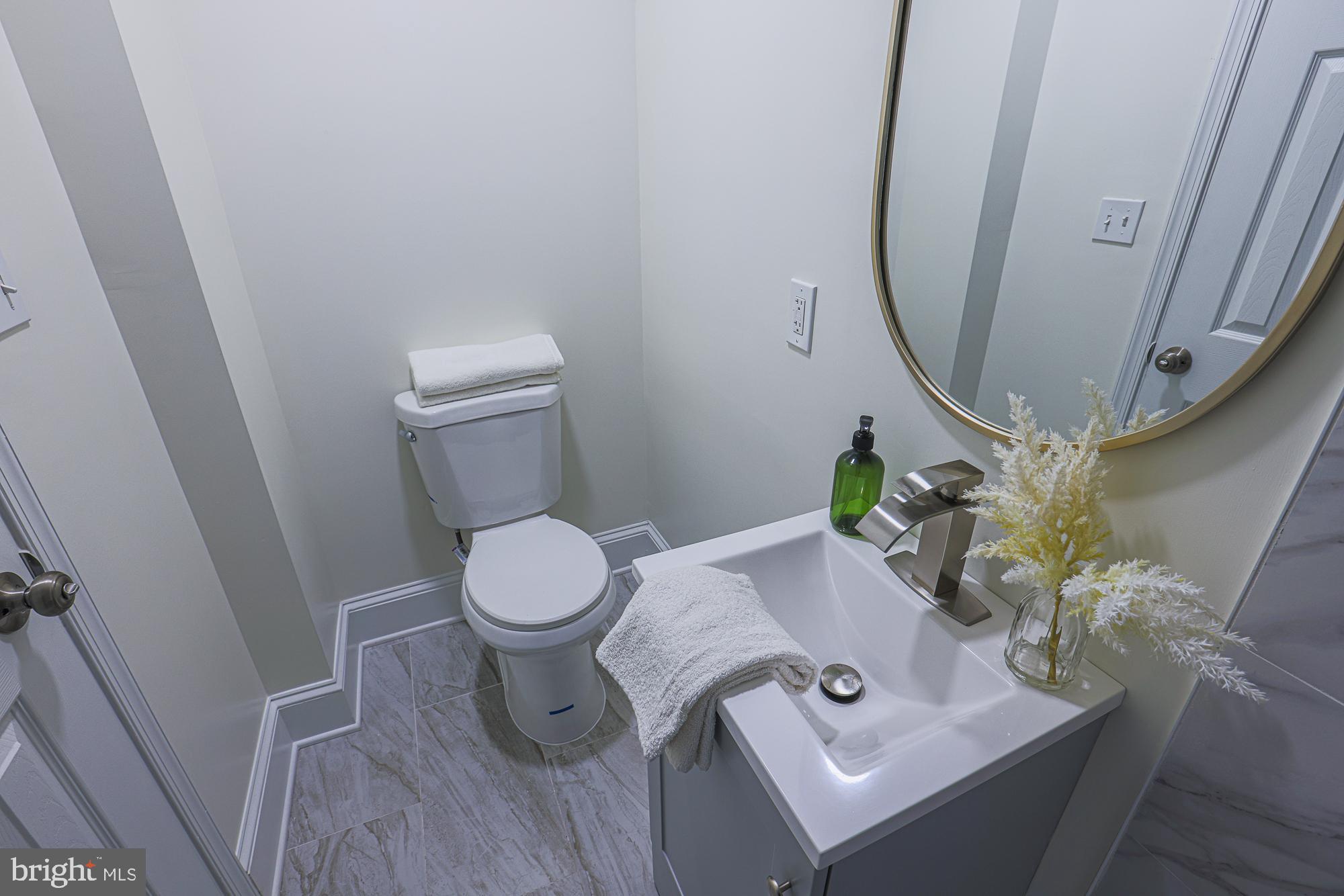 OAKENSHAWE - Residential Lease