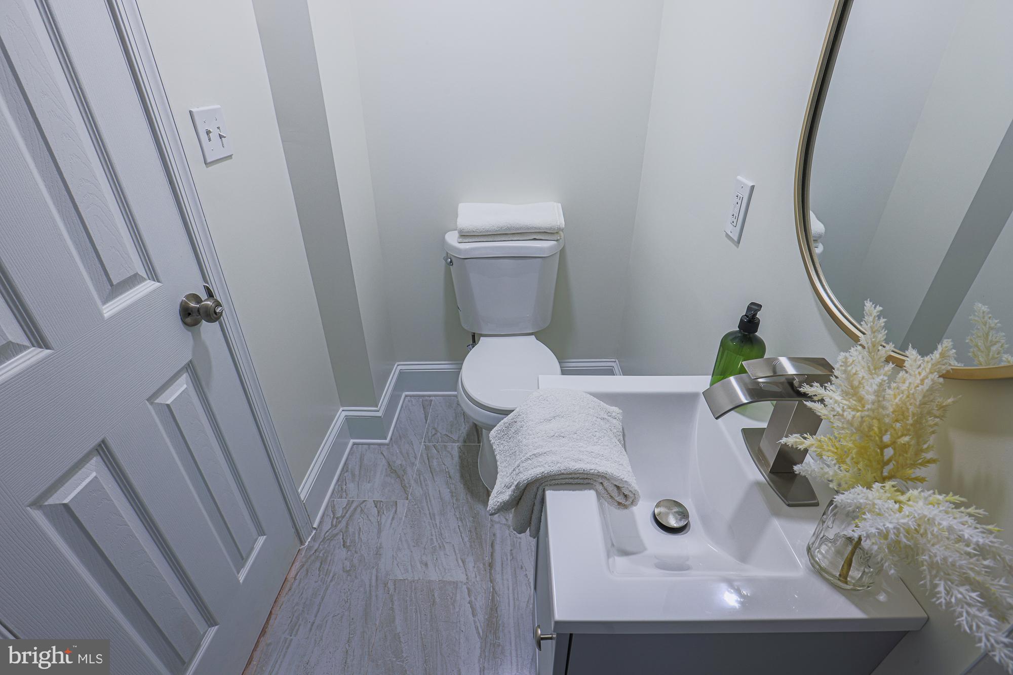 OAKENSHAWE - Residential Lease