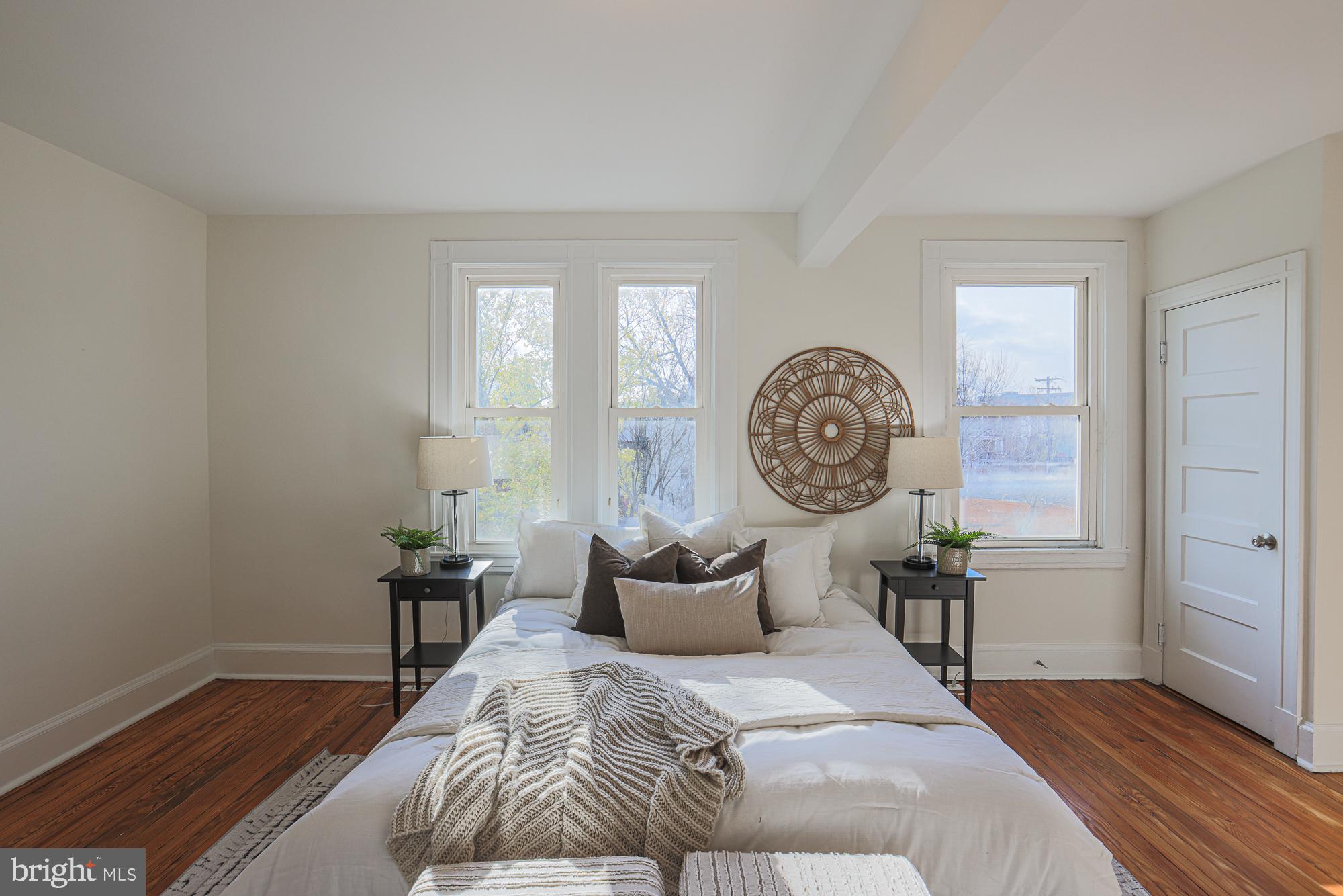 OAKENSHAWE - Residential Lease