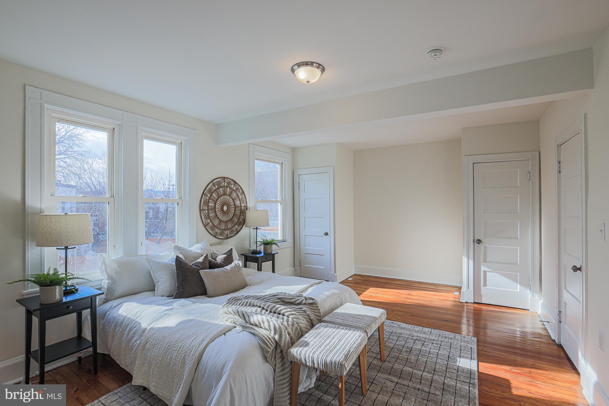 OAKENSHAWE - Residential Lease