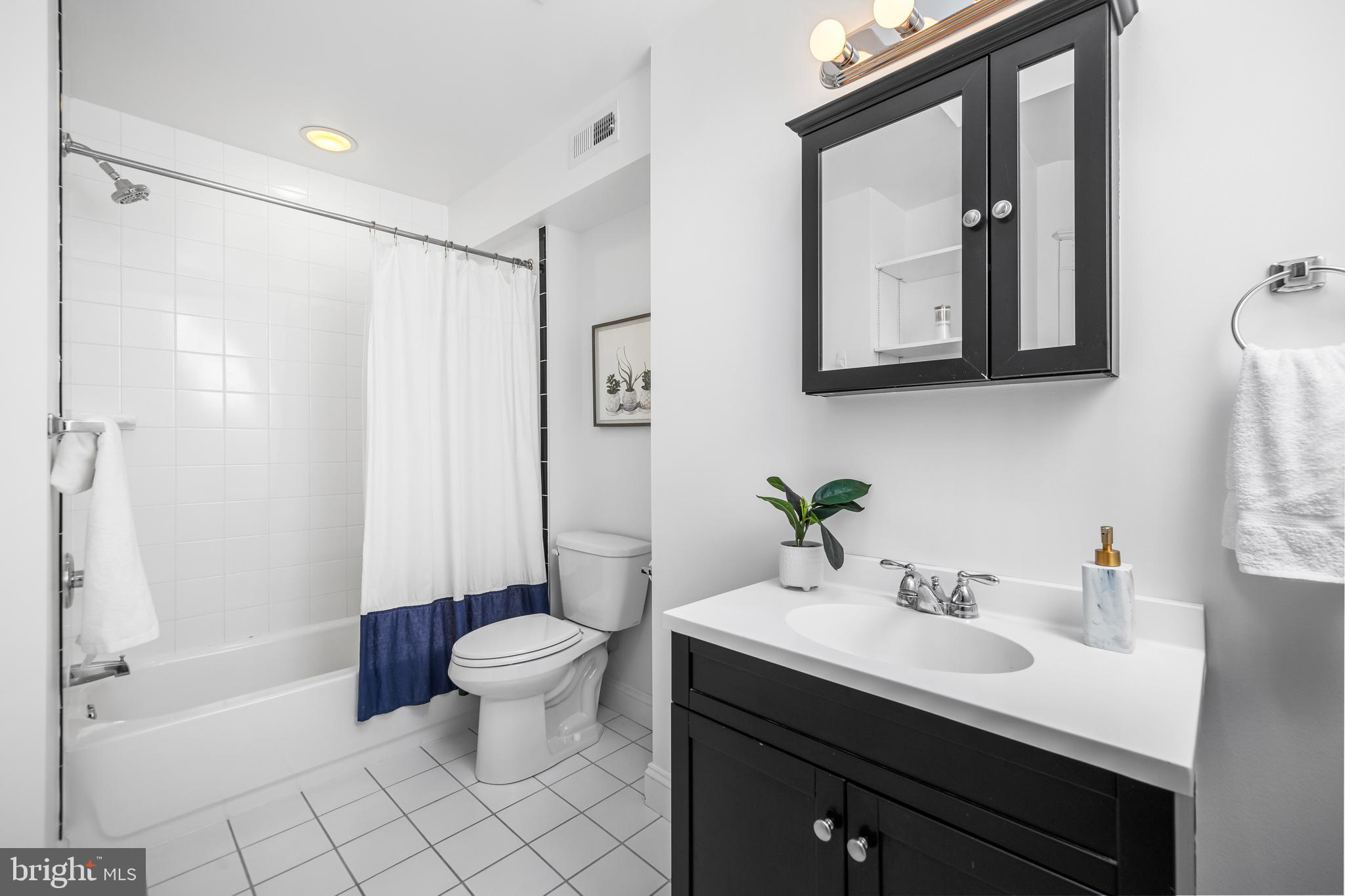 WYMAN PARK HAMPDEN - Residential