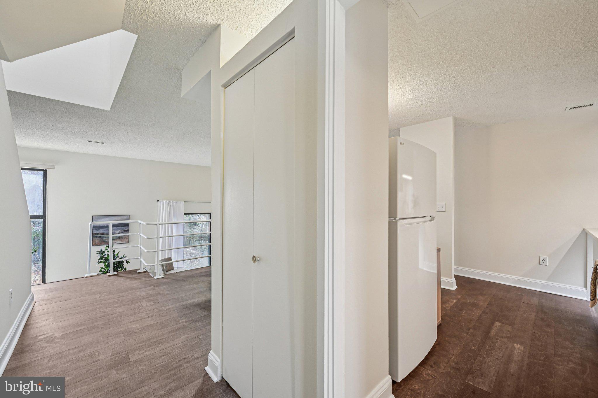 COLD SPRING NEWTOWN - Residential