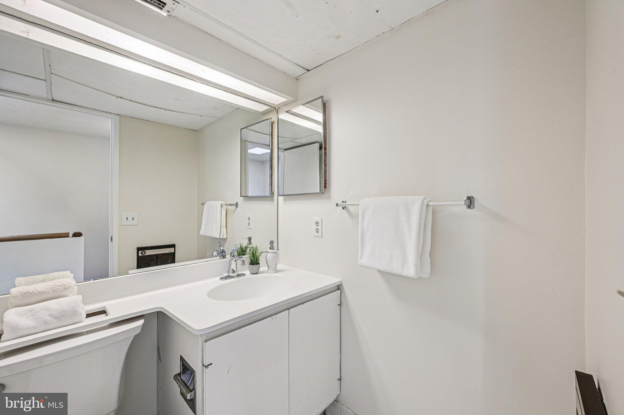 COLD SPRING NEWTOWN - Residential