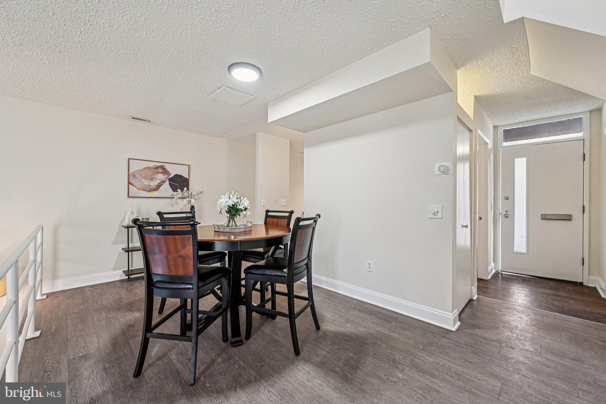 COLD SPRING NEWTOWN - Residential