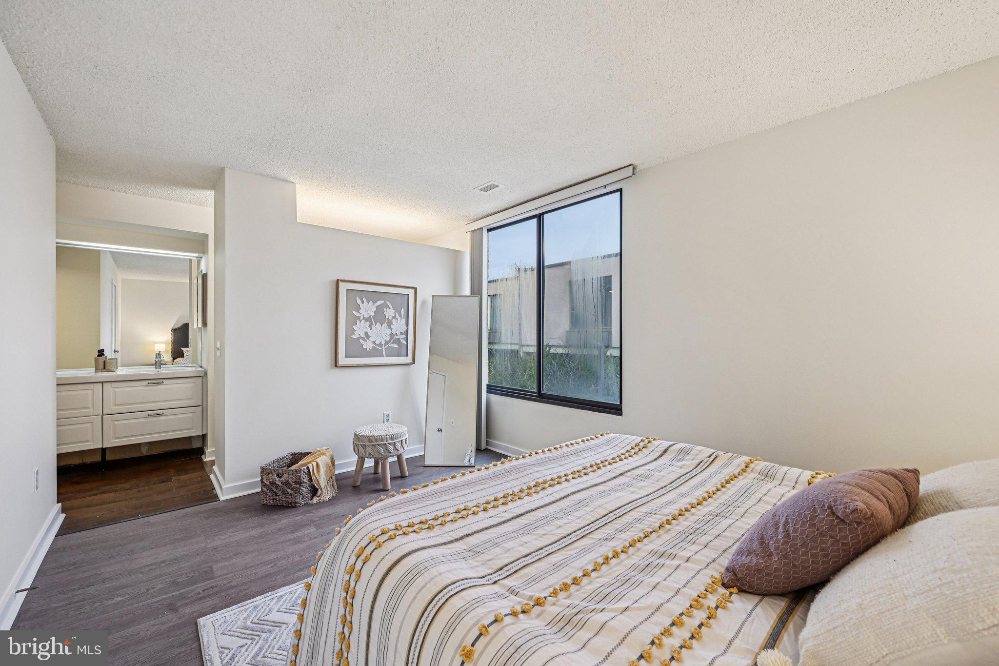 COLD SPRING NEWTOWN - Residential