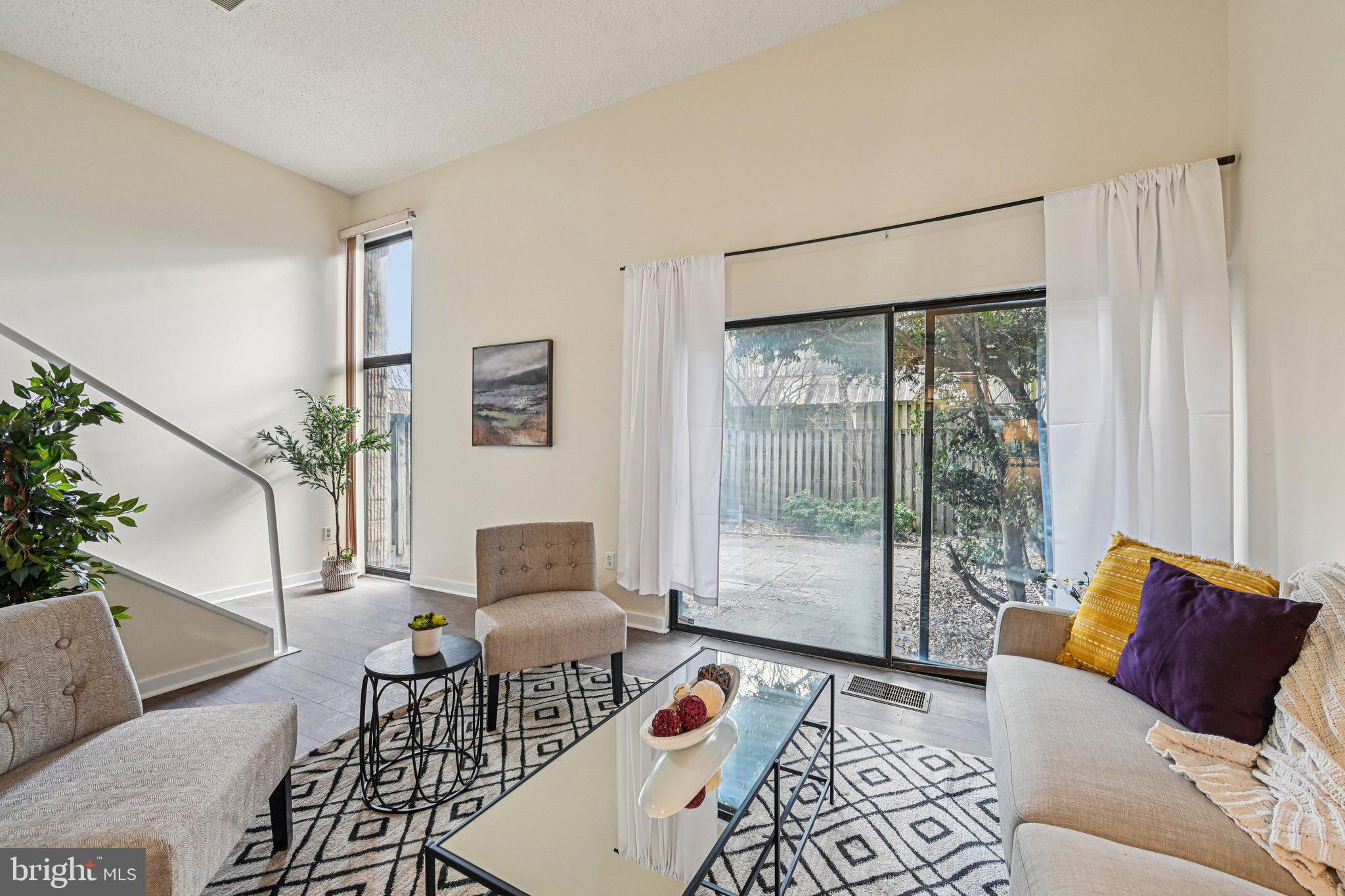 COLD SPRING NEWTOWN - Residential