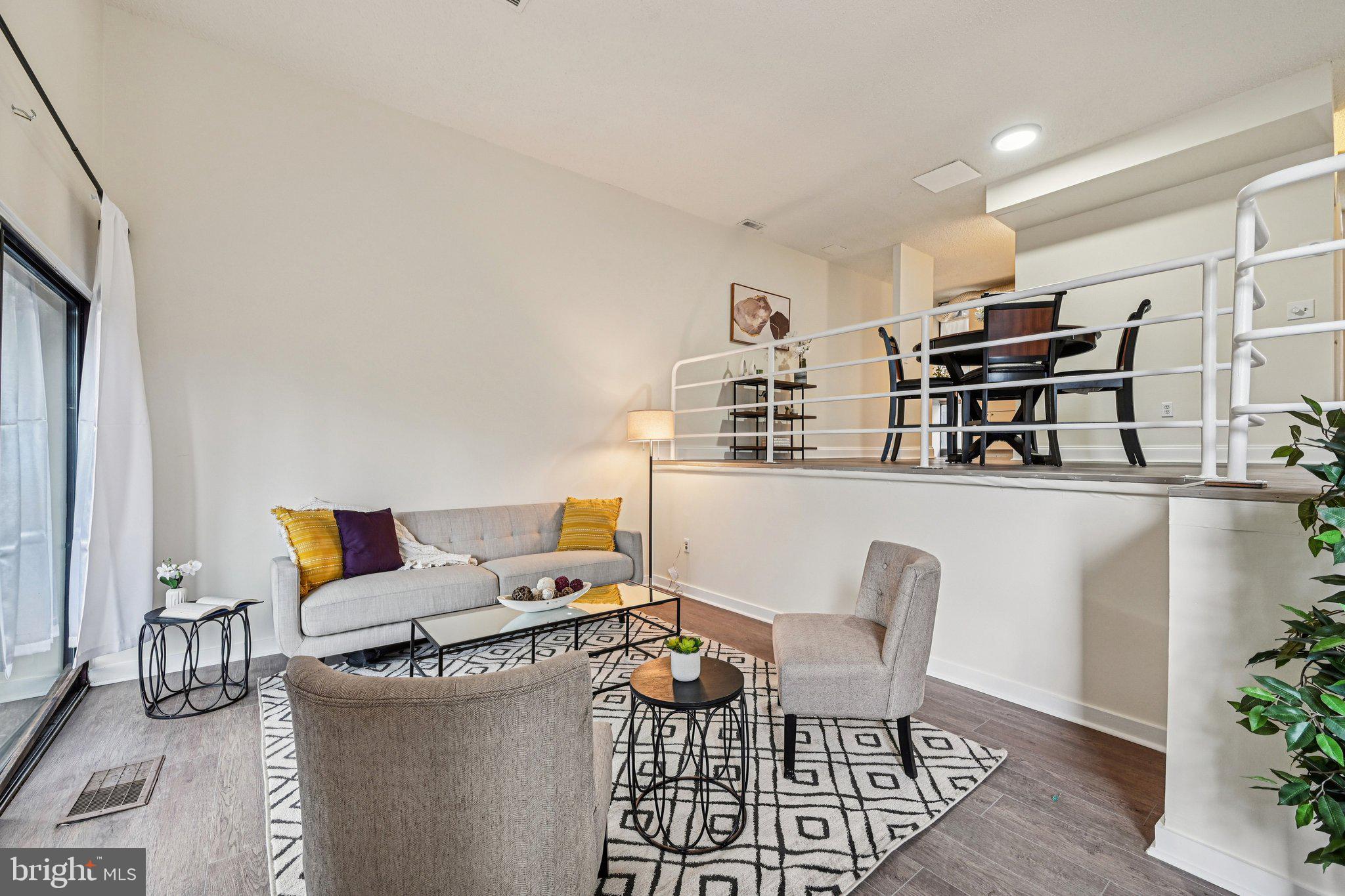 COLD SPRING NEWTOWN - Residential