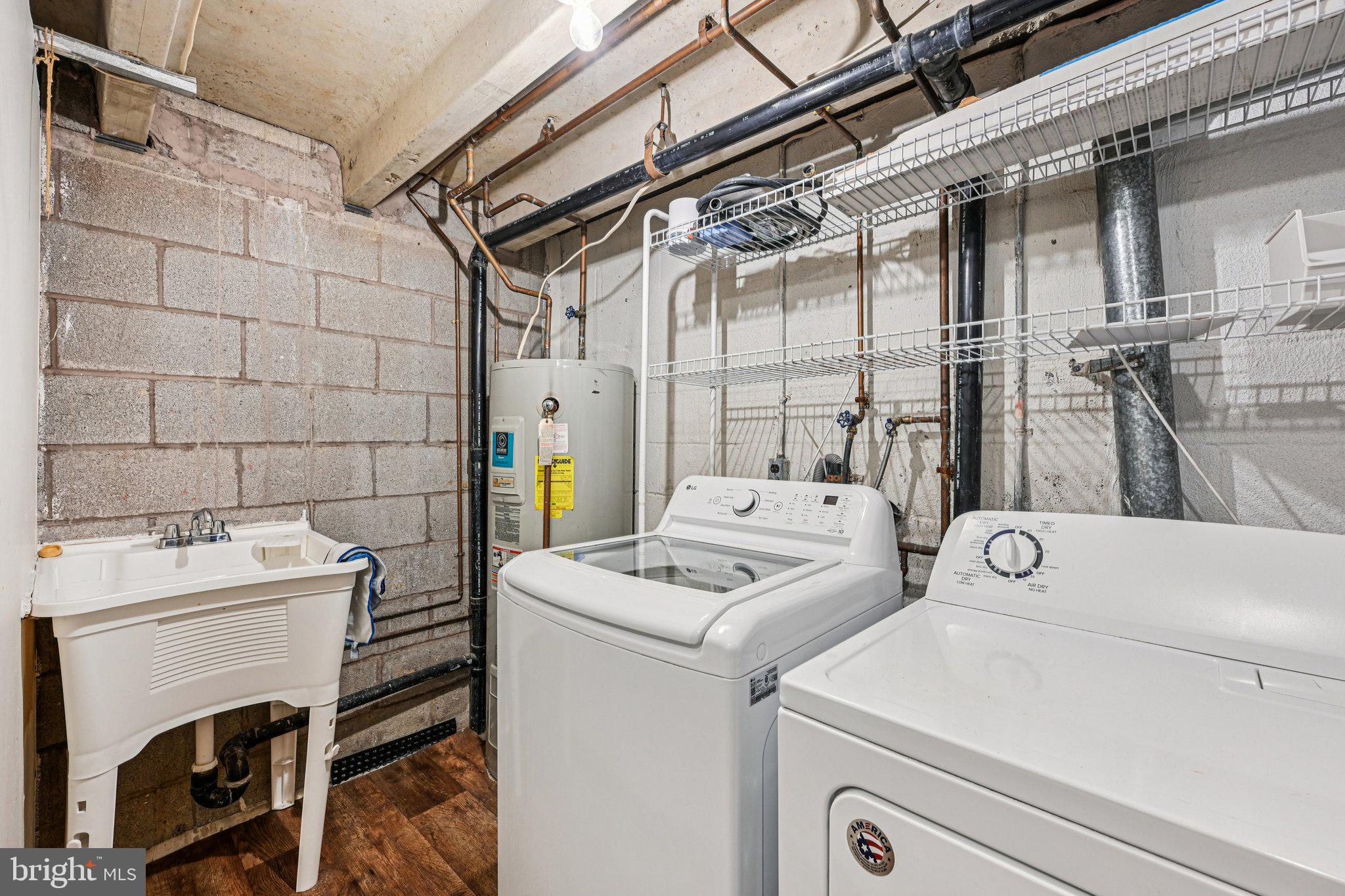 COLD SPRING NEWTOWN - Residential