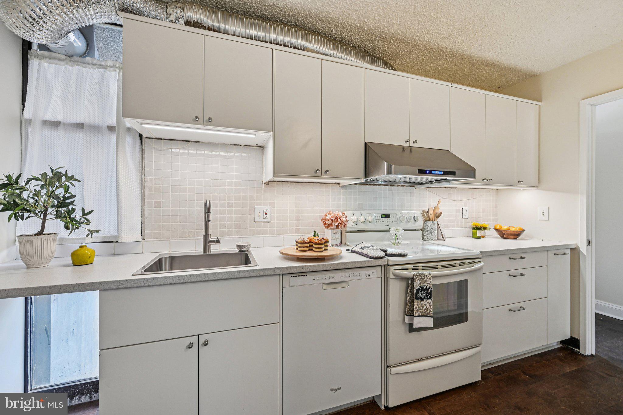 COLD SPRING NEWTOWN - Residential