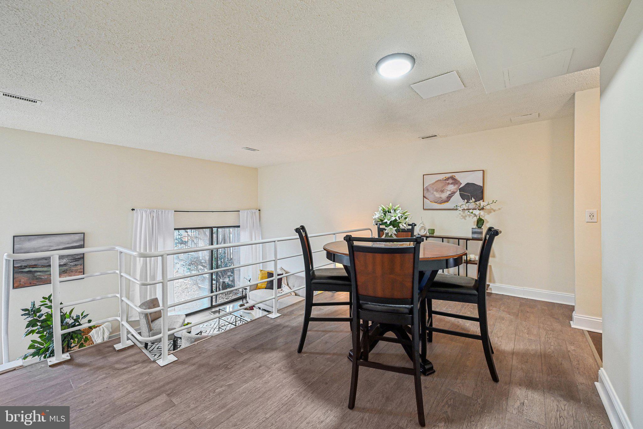 COLD SPRING NEWTOWN - Residential