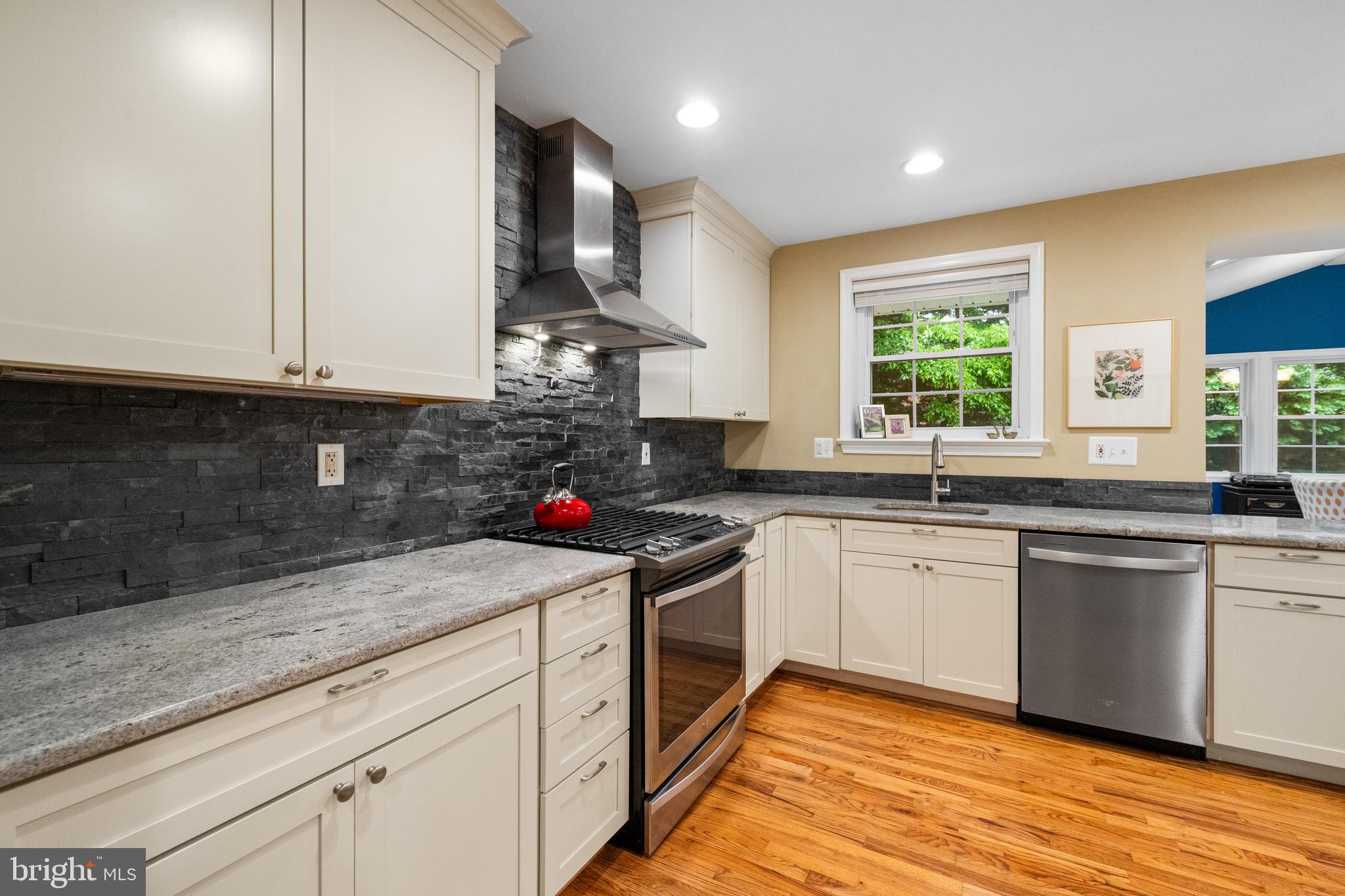 WILLOW WOODS - Residential