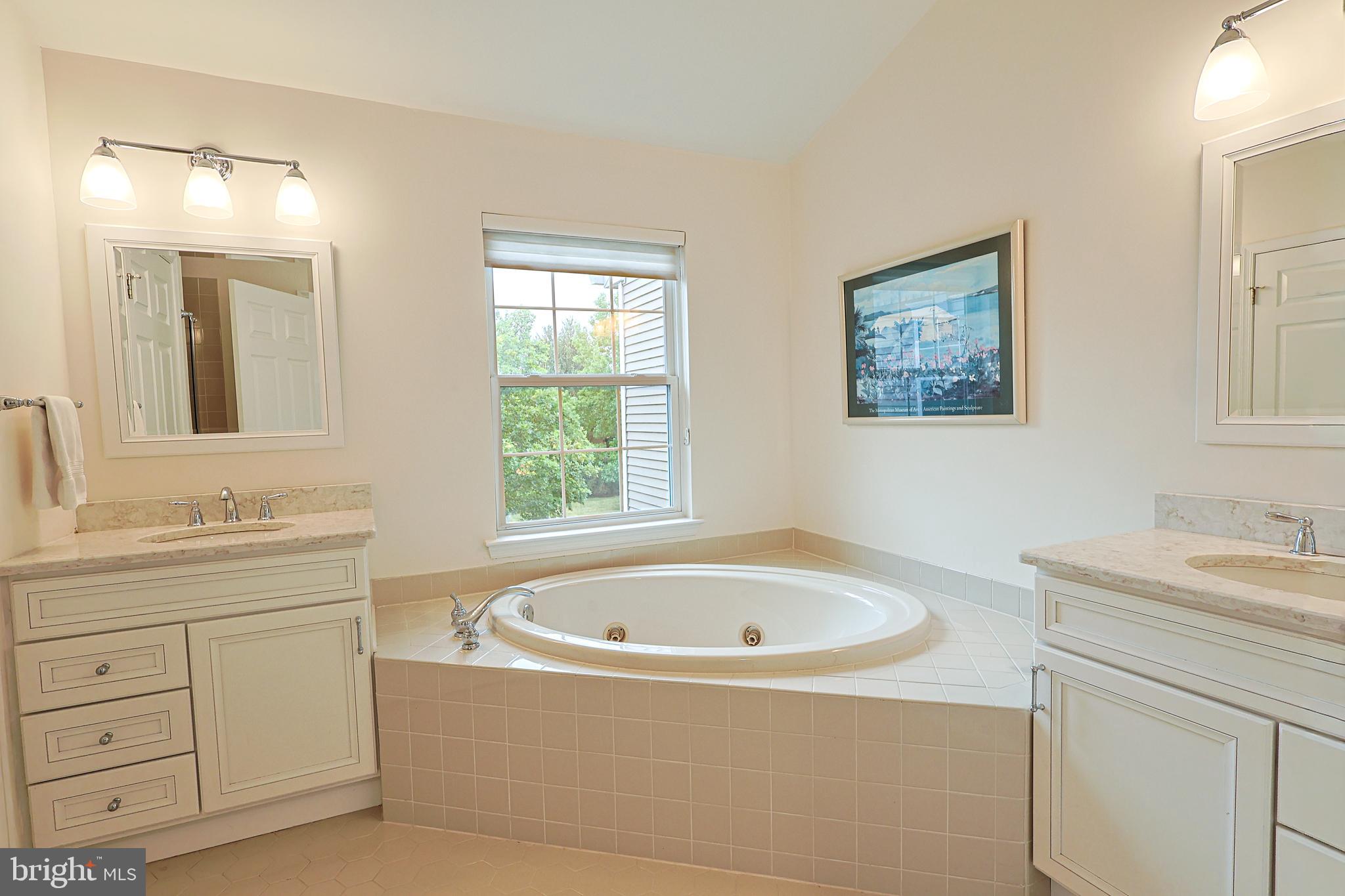 HERITAGE HILLS - Residential