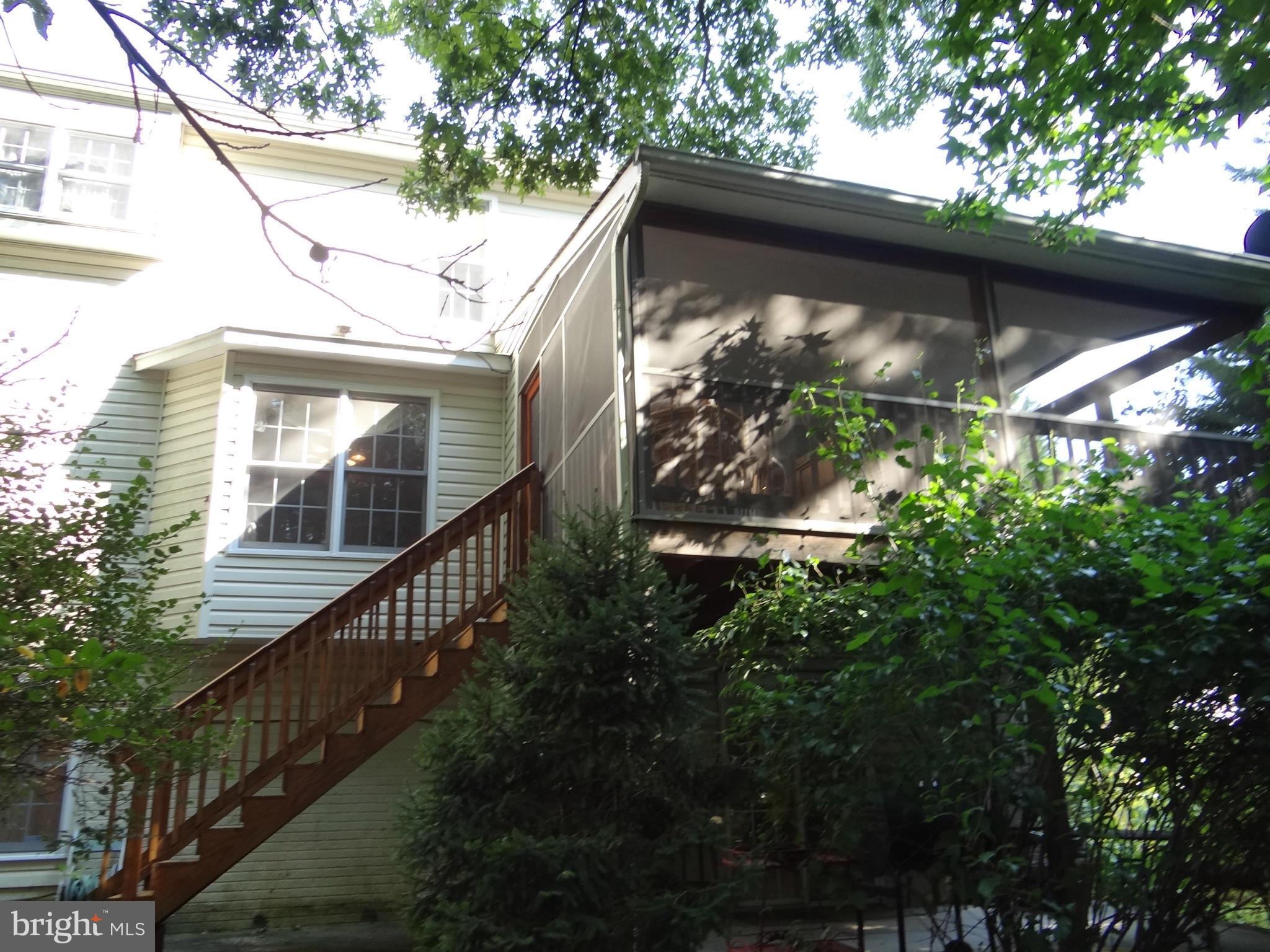 LEE'S HILL - Residential