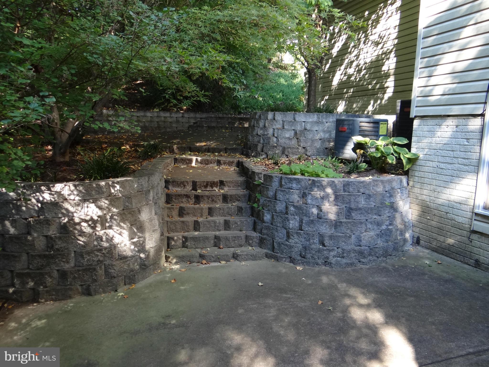 LEE'S HILL - Residential