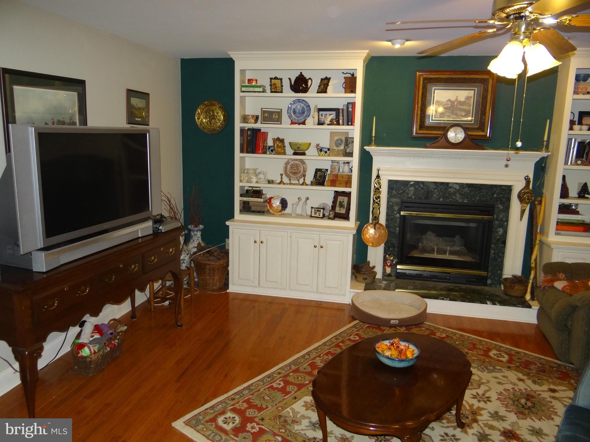 LEE'S HILL - Residential