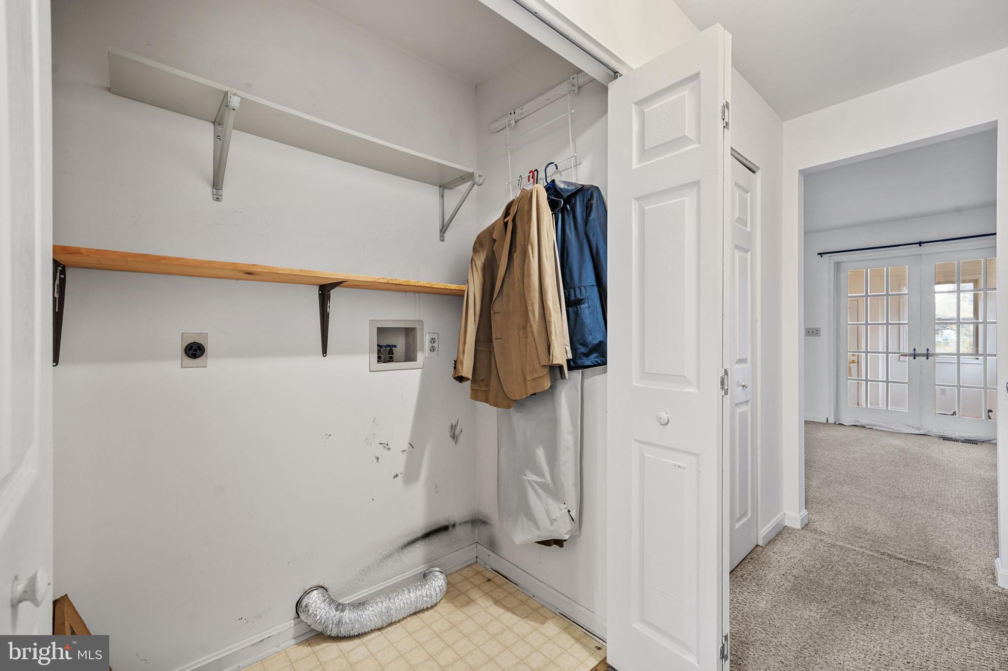 COLUMBIA BEACH - Residential