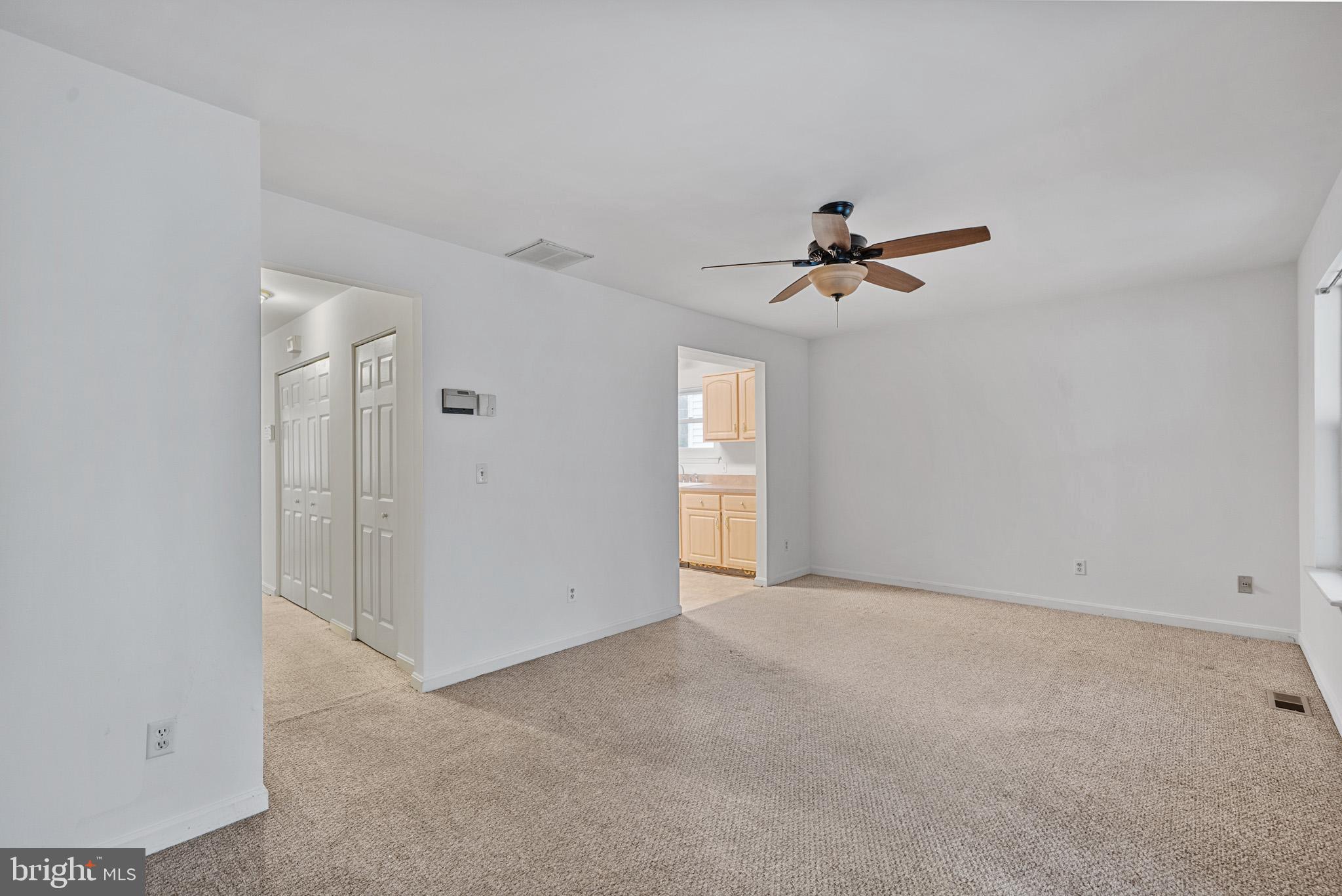 COLUMBIA BEACH - Residential