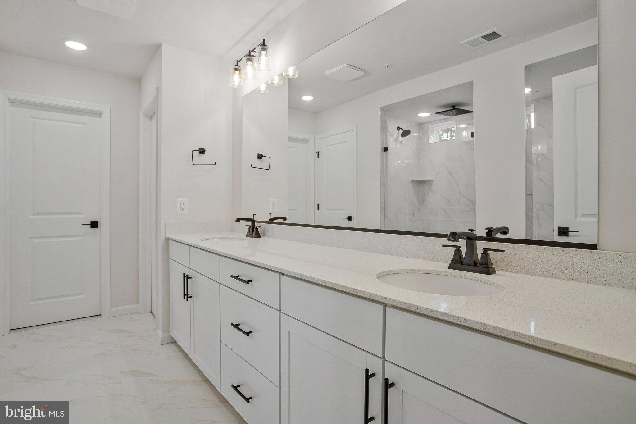 ROBERTS CROSSING - Residential