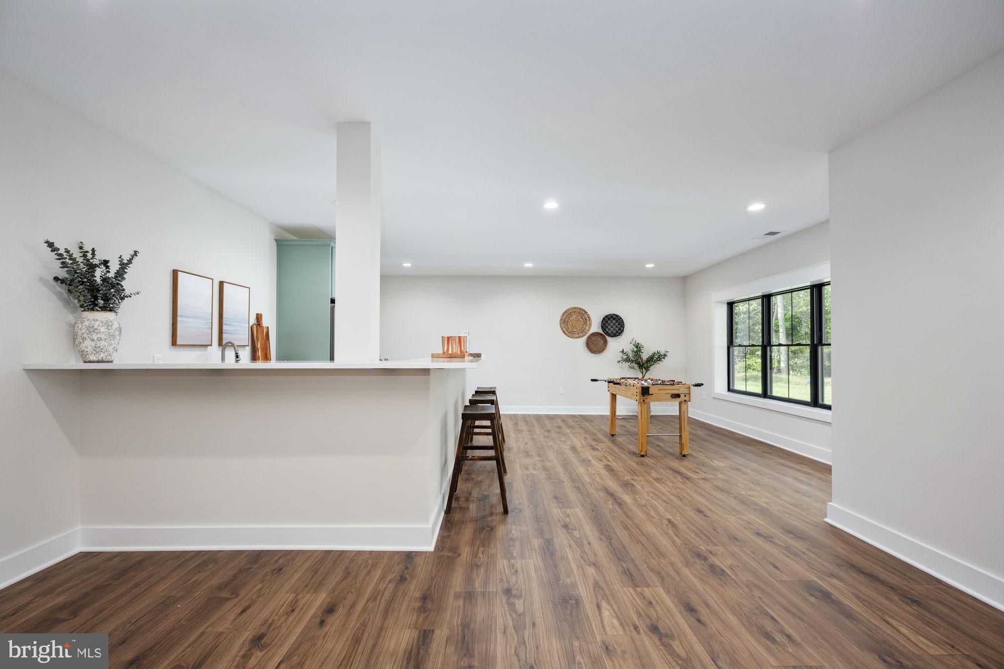 WATER EDGE ESTATES - Residential