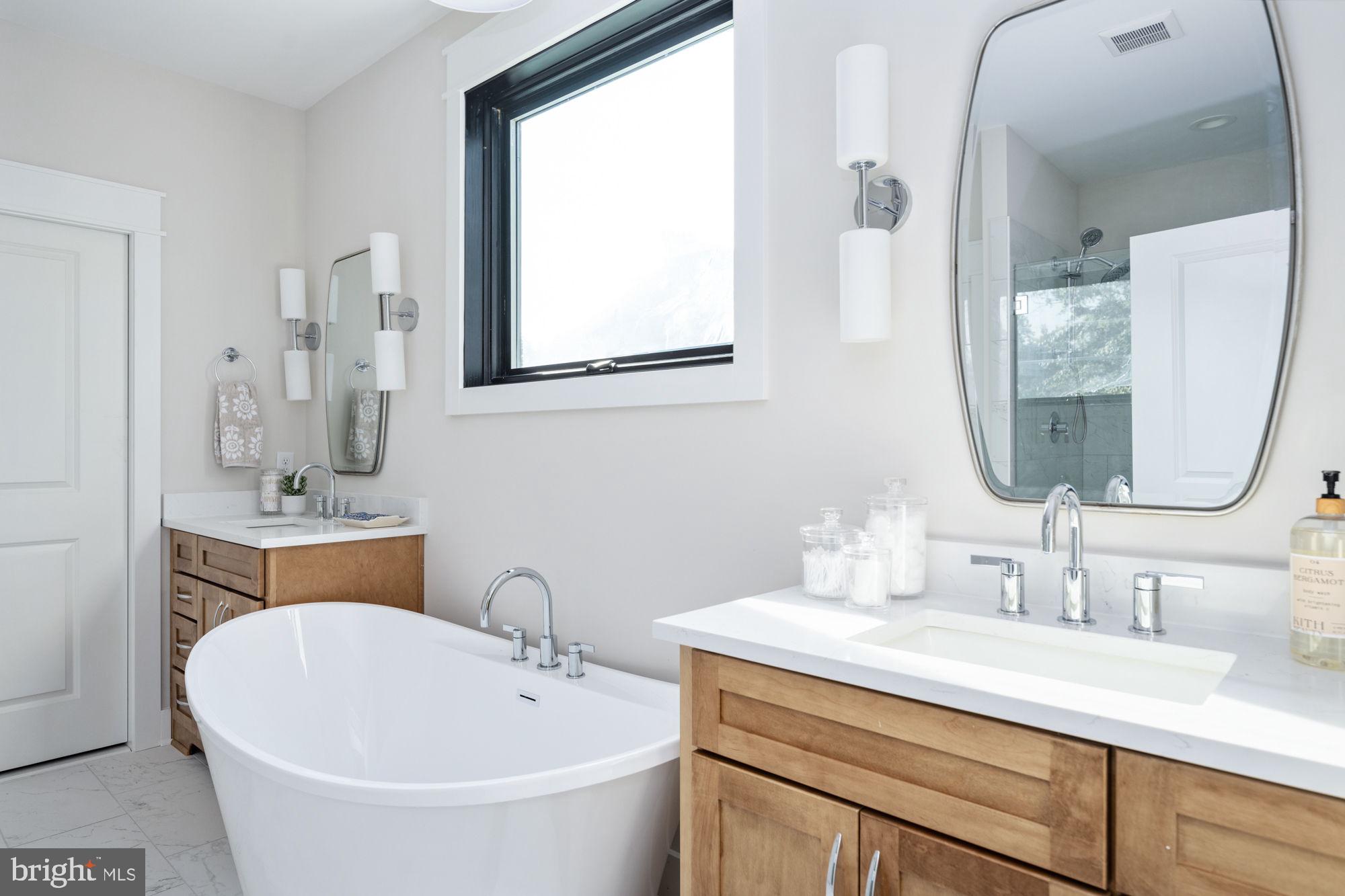 WATER EDGE ESTATES - Residential