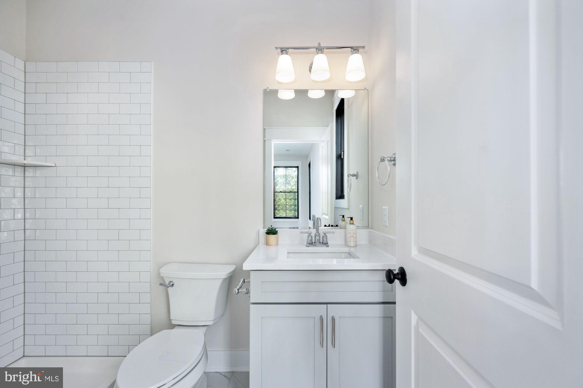 WATER EDGE ESTATES - Residential