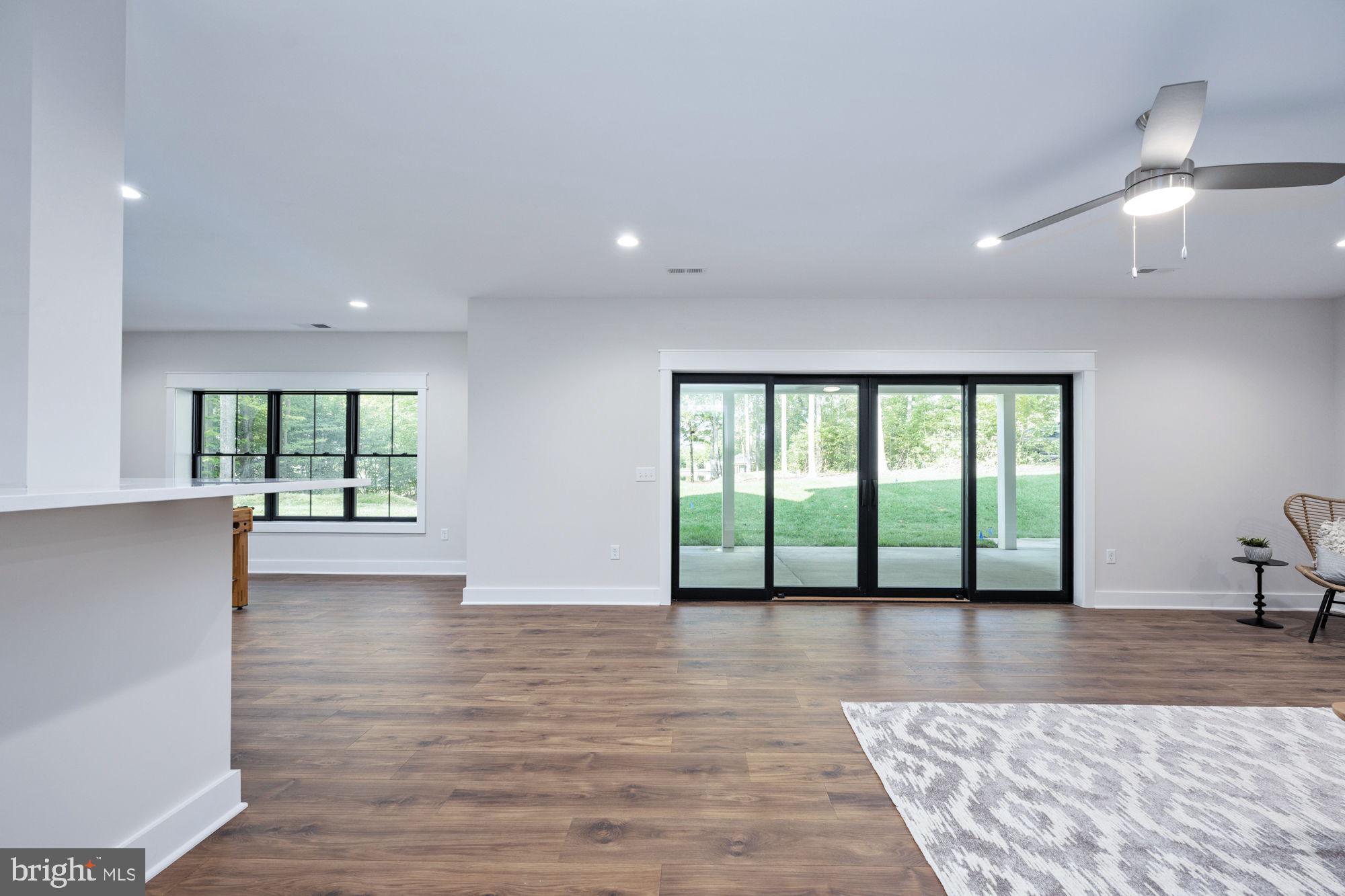 WATER EDGE ESTATES - Residential