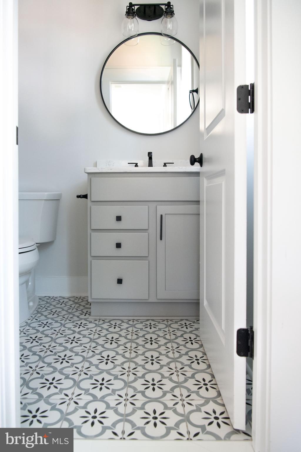 WATER EDGE ESTATES - Residential