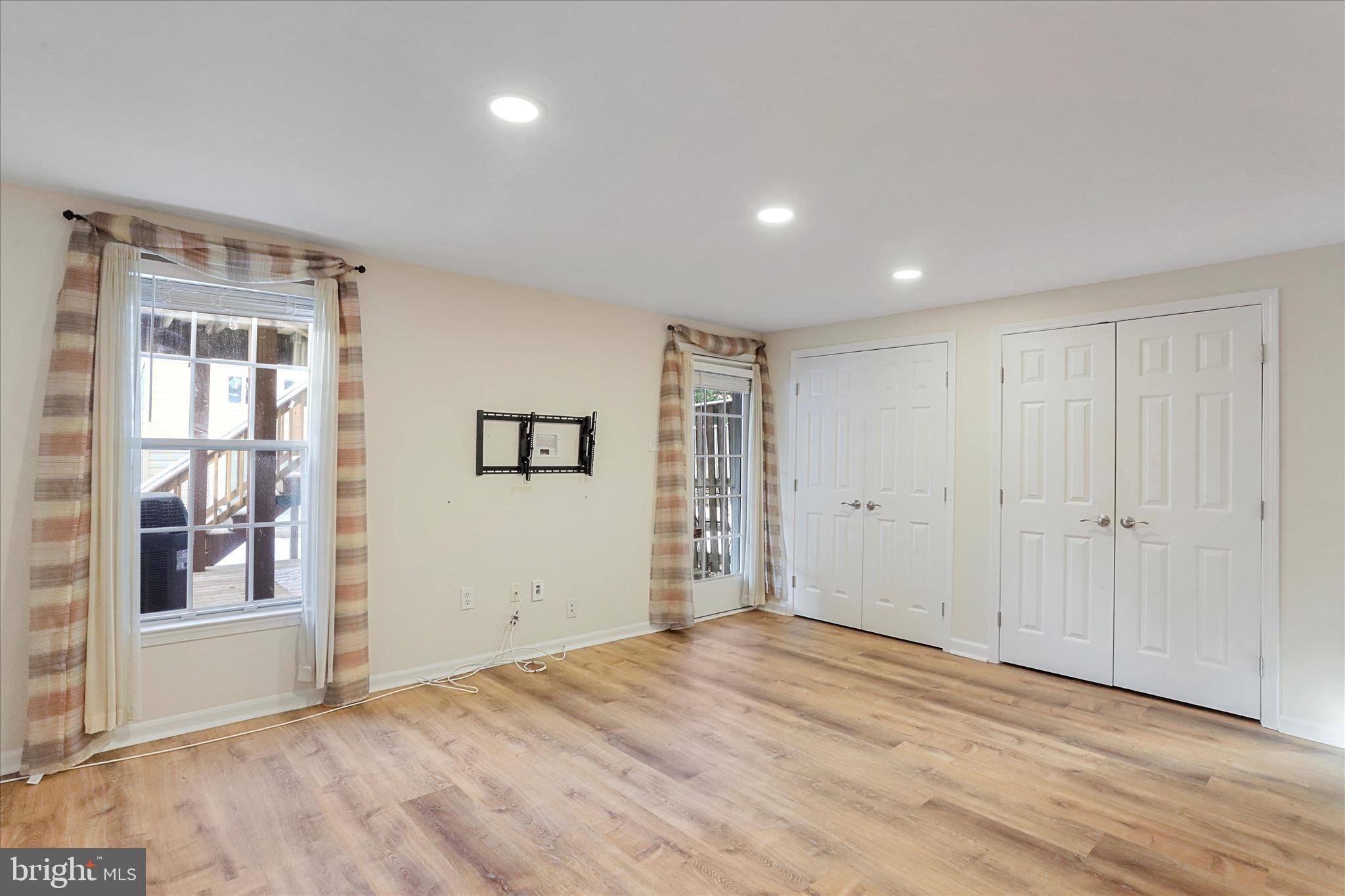 PARKVIEW TRAIL - Residential