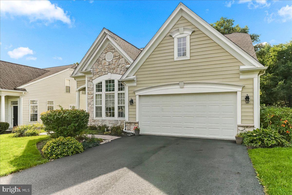 219 KATSURA DRIVE