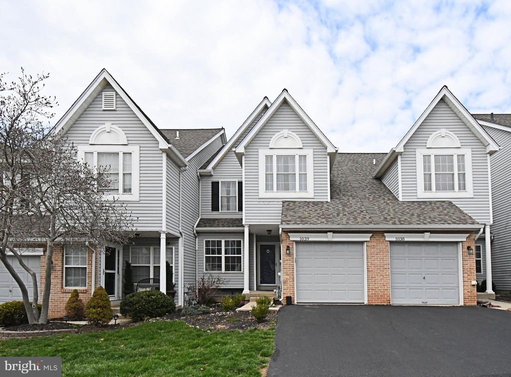 Photo of 1039 Greenes Way Circle, COLLEGEVILLE, PA 19426 (MLS # PAMC2171978)
