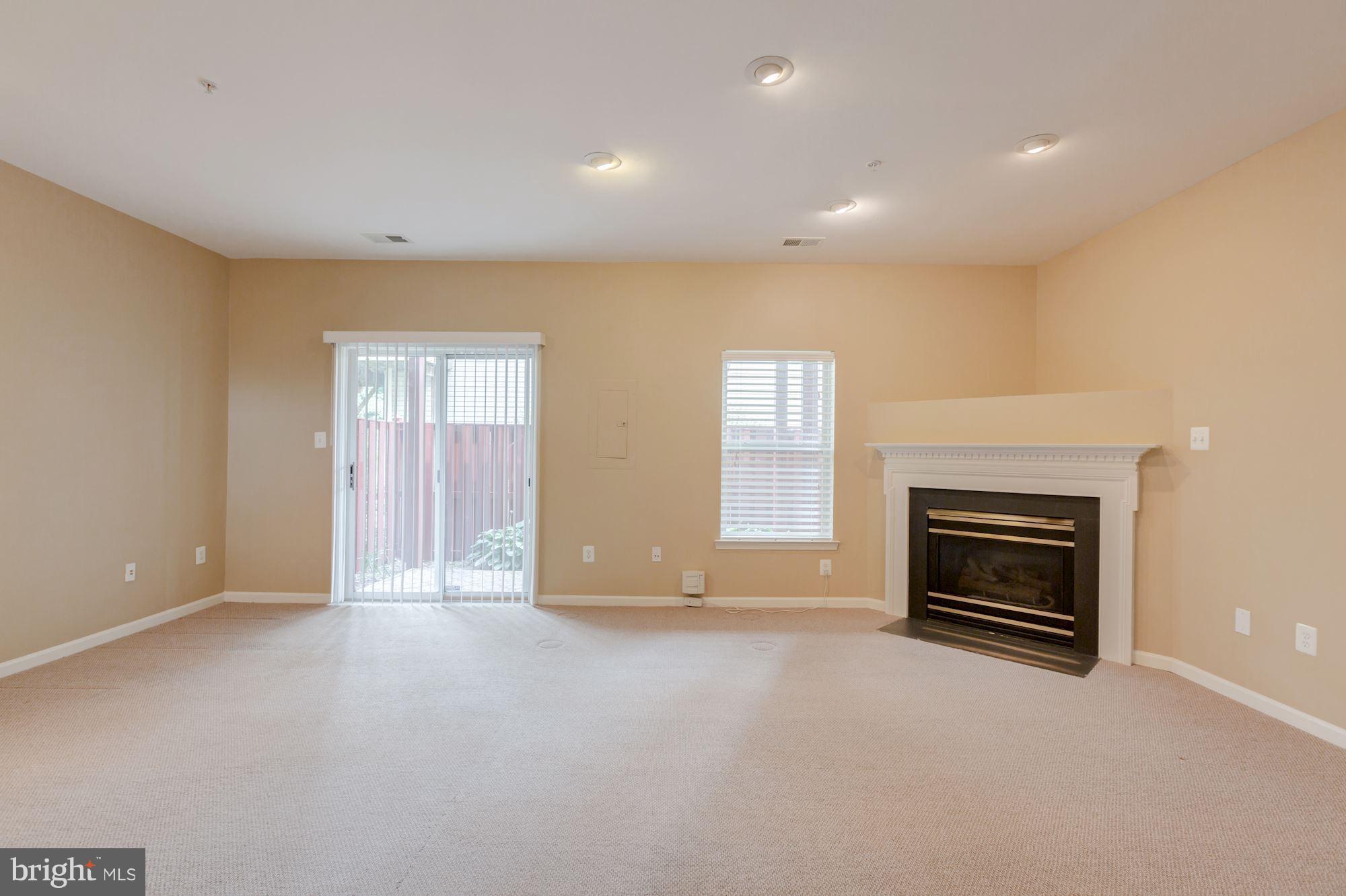 ISLAND CREEK - Residential