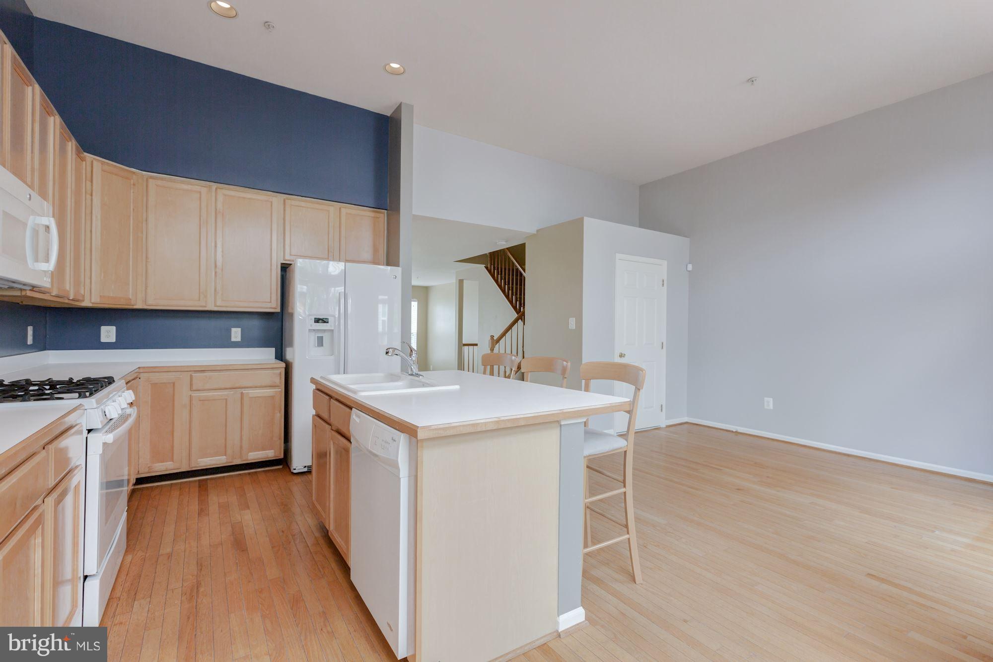 ISLAND CREEK - Residential