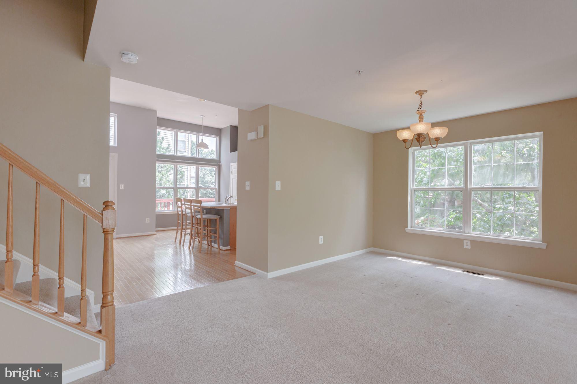 ISLAND CREEK - Residential